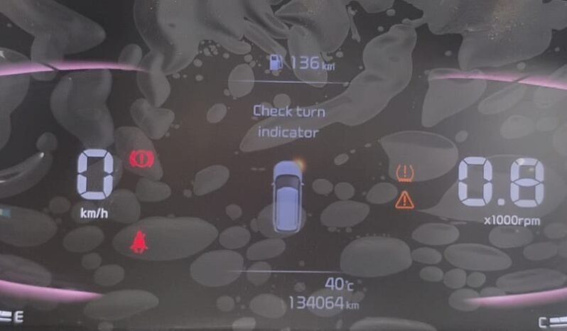 
								CARENS PRESTIGE 2022 MODEL PETROL full									
