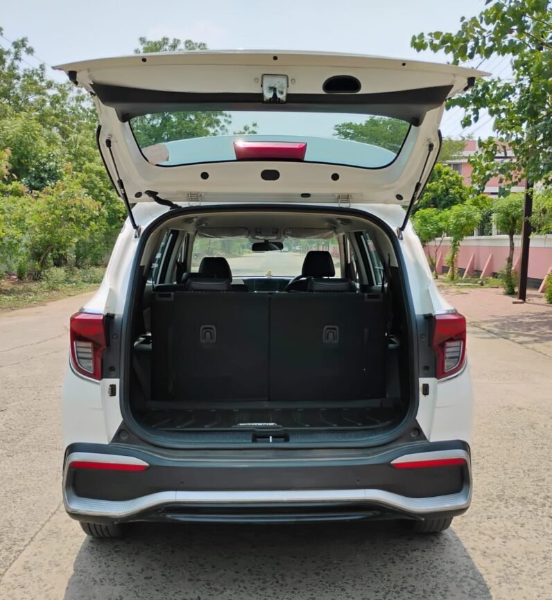 
								CARENS PRESTIGE 2022 MODEL PETROL full									