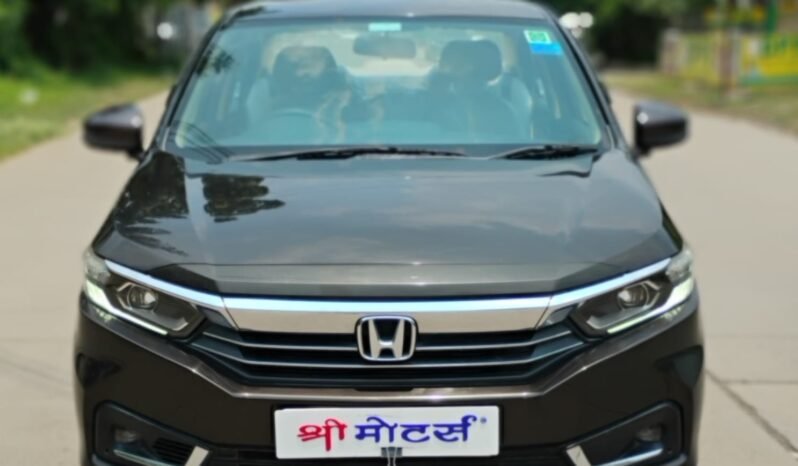 
								AMAZE 1.2 VX 2022 MODEL PETROL full									