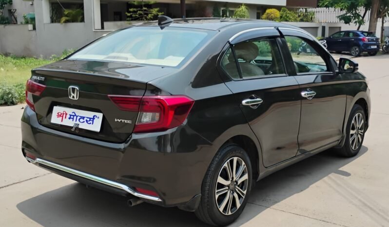 
								AMAZE 1.2 VX 2022 MODEL PETROL full									