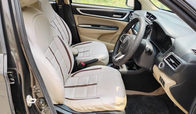 
								AMAZE 1.2 VX 2022 MODEL PETROL full									