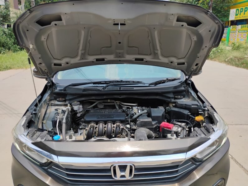 
								AMAZE 1.2 VX 2022 MODEL PETROL full									