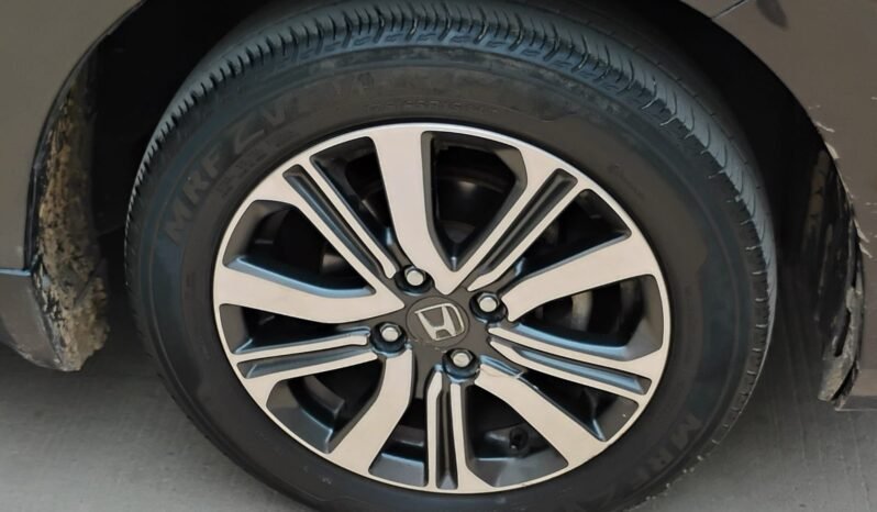 
								AMAZE 1.2 VX 2022 MODEL PETROL full									