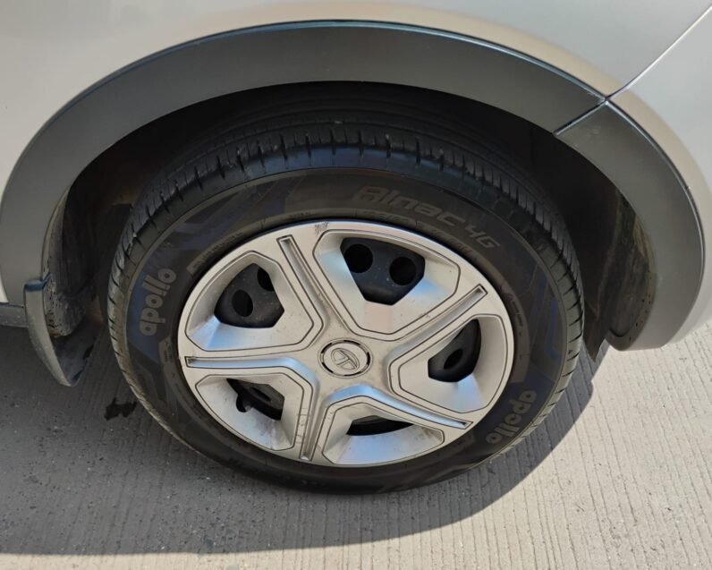 
								NEXON XM 2018-19 MODEL PETROL full									