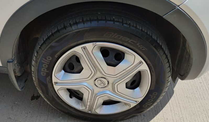
								NEXON XM 2018-19 MODEL PETROL full									