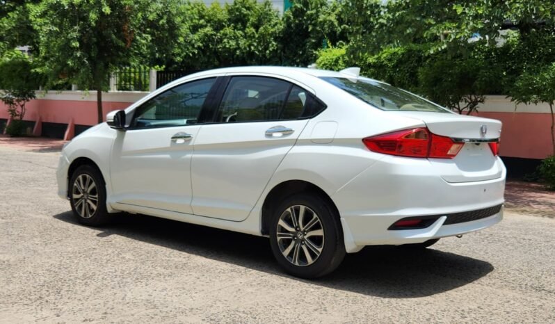 
								HONDA CITY V CVT AT 2017 MODEL PETROL full									