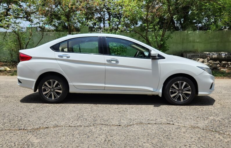 
								HONDA CITY V CVT AT 2017 MODEL PETROL full									