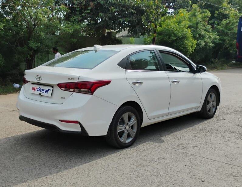 
								VERNA SX (O) AUTOMATIC 2019 DIESEL full									