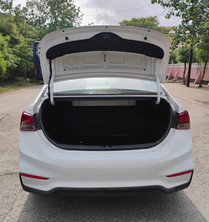 
								VERNA SX (O) AUTOMATIC 2019 DIESEL full									