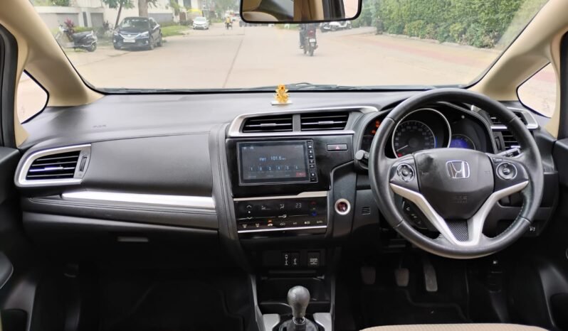 
								JAZZ VX 2020-21 MODEL PETROL full									