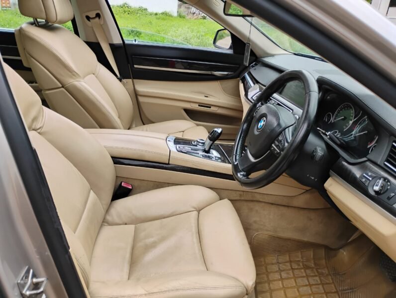 
								BMW 730 LD AUTOMATIC 2013 MODEL DIESEL full									