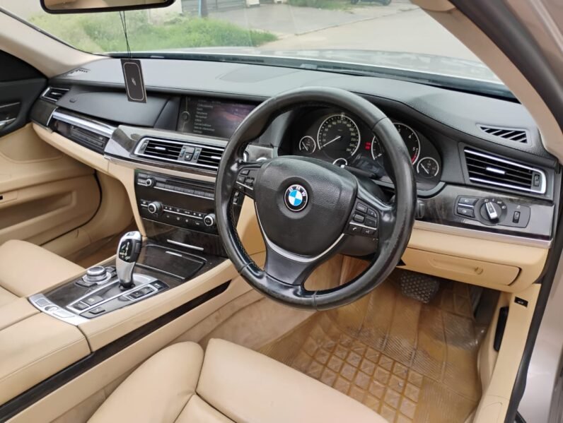 
								BMW 730 LD AUTOMATIC 2013 MODEL DIESEL full									
