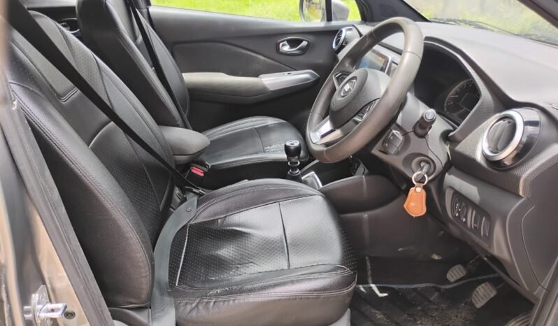 
								KICKS XV 2019 MODEL DIESEL full									