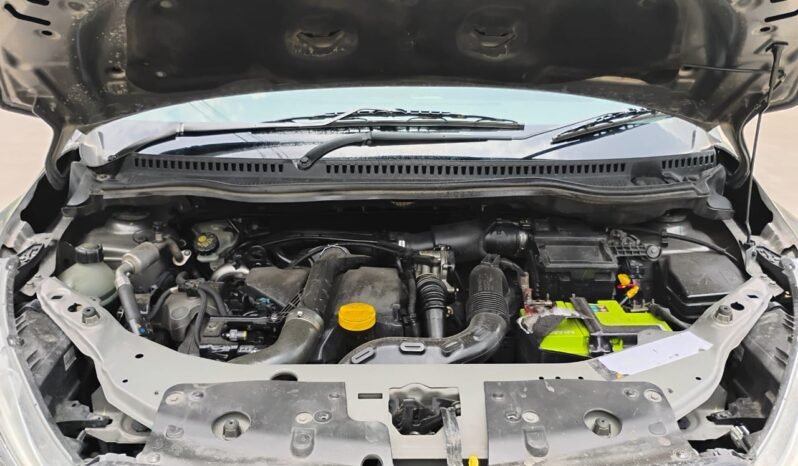 
								KICKS XV 2019 MODEL DIESEL full									