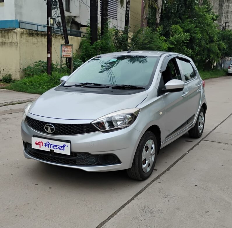 
								TIAGO XT 2018-19 MODEL PETROL full									