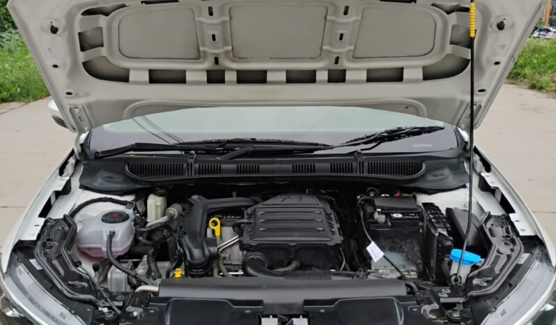 
								VIRTUS TOPLINE1.0 MT 2022 MODEL PETROL full									