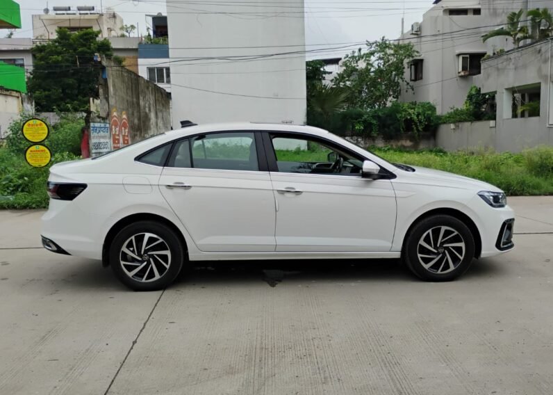 
								VIRTUS TOPLINE1.0 MT 2022 MODEL PETROL full									