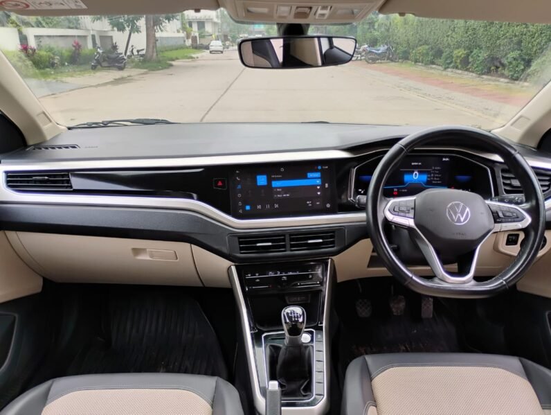 
								VIRTUS TOPLINE1.0 MT 2022 MODEL PETROL full									