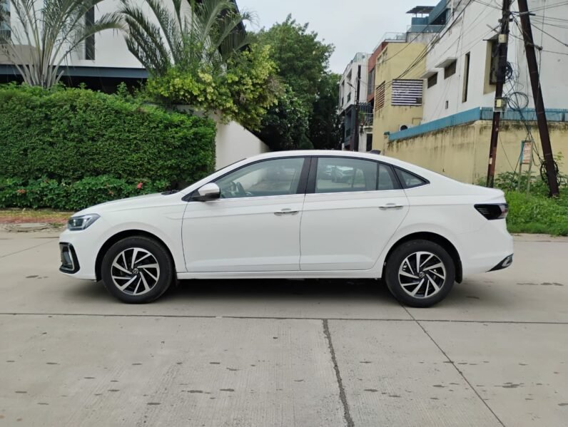 
								VIRTUS TOPLINE1.0 MT 2022 MODEL PETROL full									