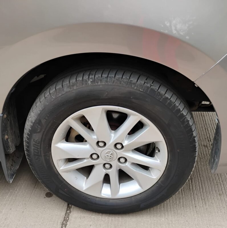 
								INNOVA CRYSTA 2.4 VMT 2020 MODEL DIESEL full									