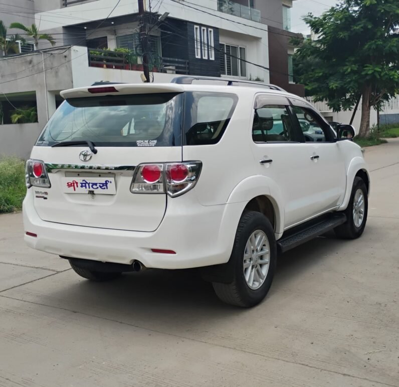 
								FORTUNER MT 2014-15 MODEL DIESEL full									