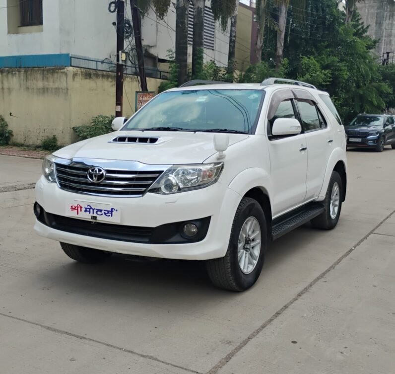 
								FORTUNER MT 2014-15 MODEL DIESEL full									