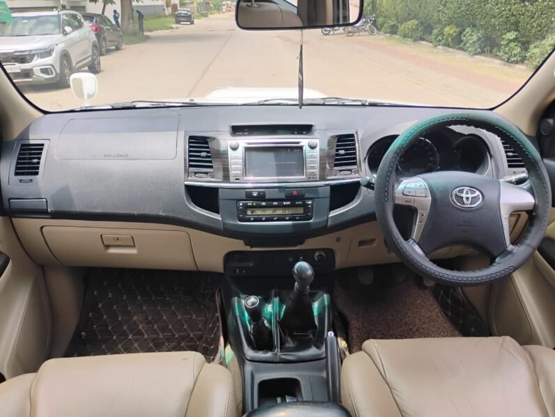 
								FORTUNER MT 2014-15 MODEL DIESEL full									