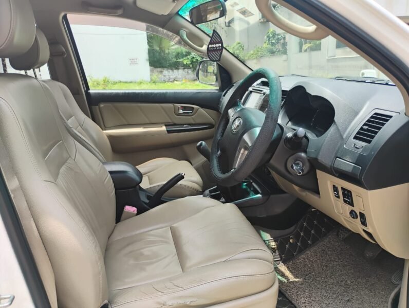 
								FORTUNER MT 2014-15 MODEL DIESEL full									