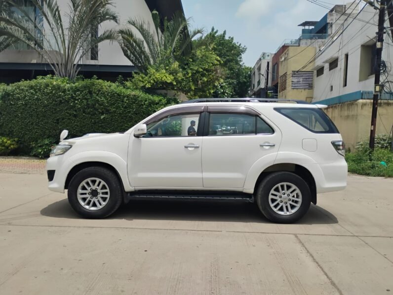 
								FORTUNER MT 2014-15 MODEL DIESEL full									