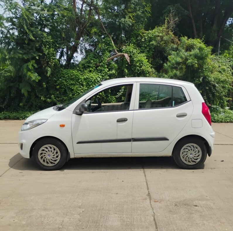 
								I10 ERA 2012 MODEL PETROL full									