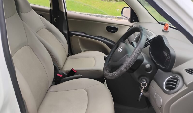 
								I10 ERA 2012 MODEL PETROL full									