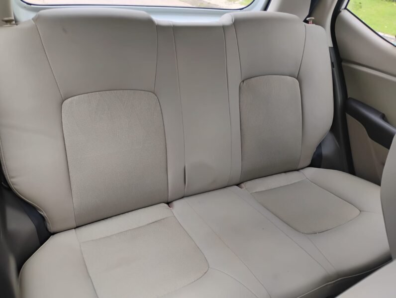 
								I10 ERA 2012 MODEL PETROL full									