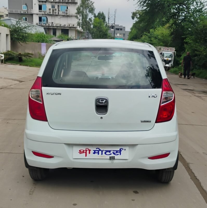 
								I10 ERA 2012 MODEL PETROL full									