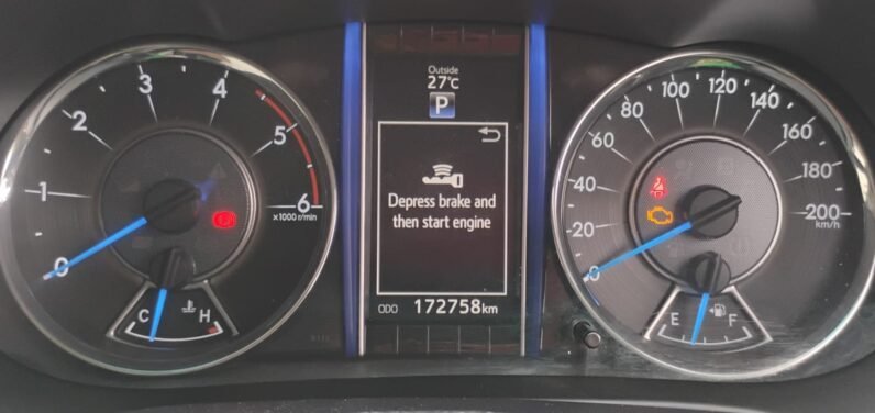 
								FORTUNER 4*4 AT 2017 MODEL DIESEL full									
