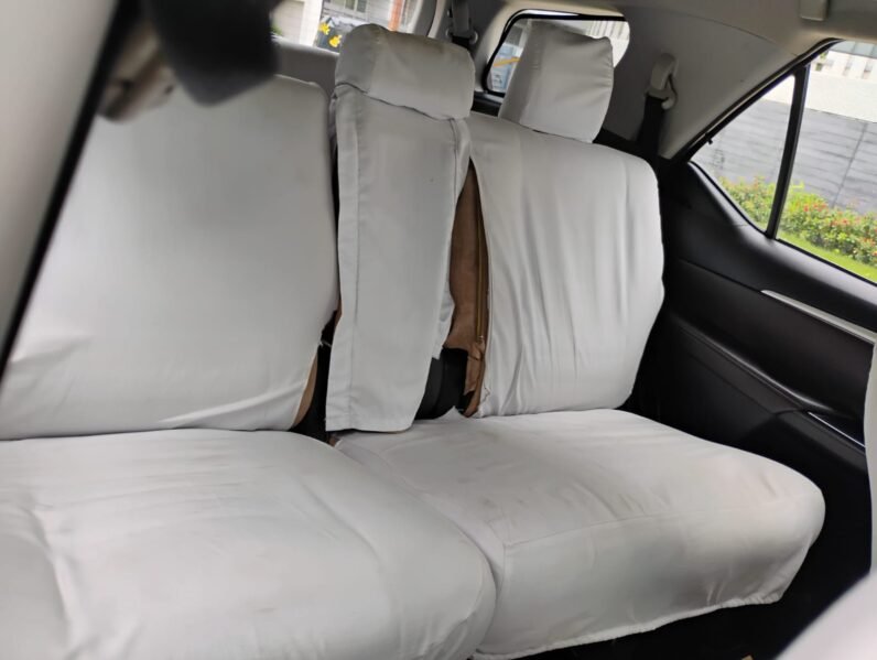 
								FORTUNER 4*4 AT 2017 MODEL DIESEL full									