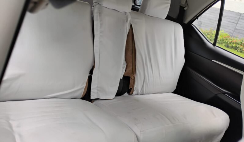 
								FORTUNER 4*4 AT 2017 MODEL DIESEL full									
