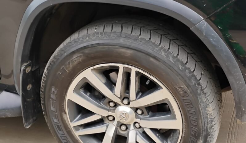 
								FORTUNER 4*4 AT 2017 MODEL DIESEL full									