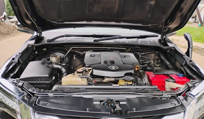 
								FORTUNER 4*4 AT 2017 MODEL DIESEL full									
