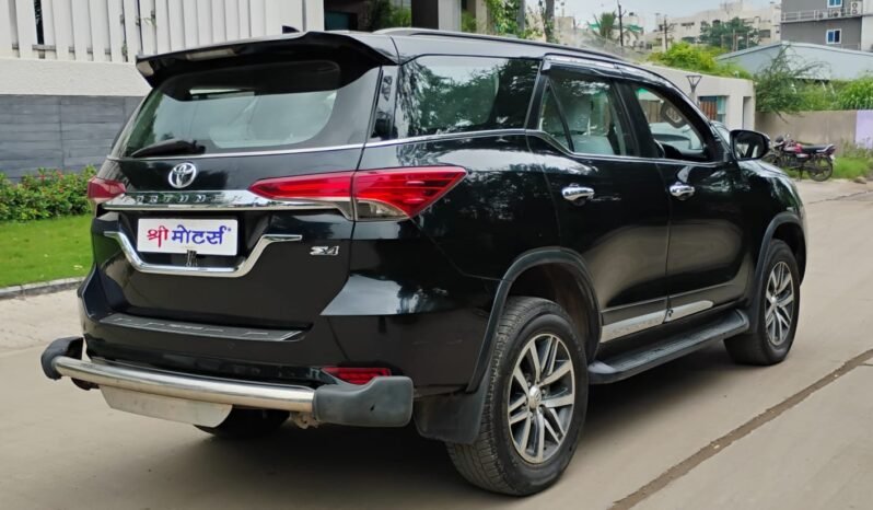 
								FORTUNER 4*4 AT 2017 MODEL DIESEL full									