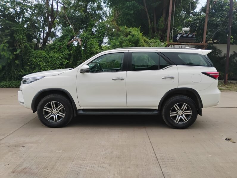 
								FORTUNER MT 2022 MODEL DIESEL full									