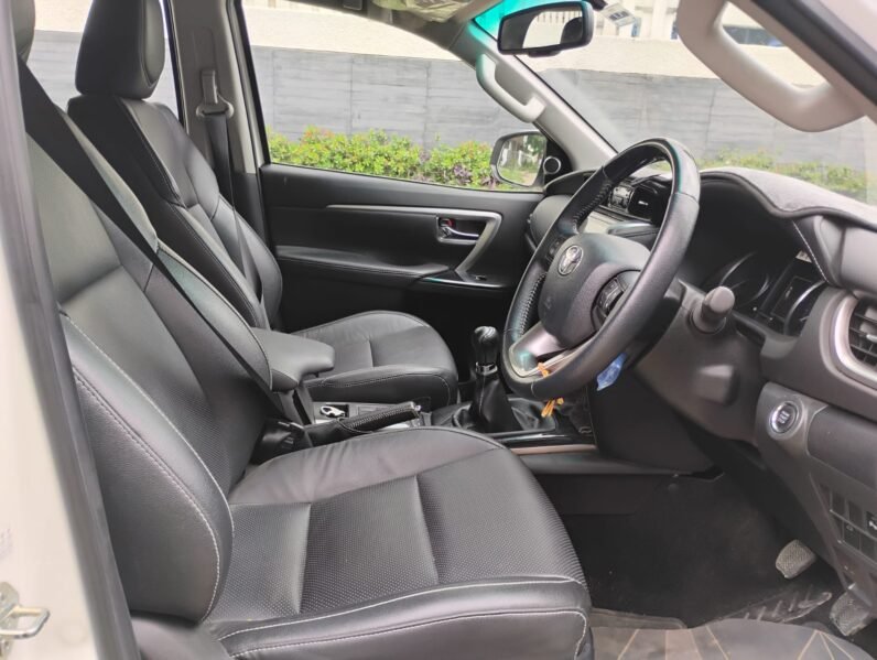 
								FORTUNER MT 2022 MODEL DIESEL full									