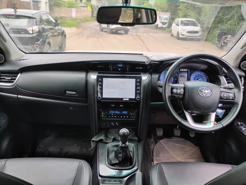 
								FORTUNER MT 2022 MODEL DIESEL full									