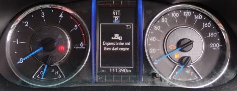 
								FORTUNER 4*2 AT 2018 MODEL DIESEL full									