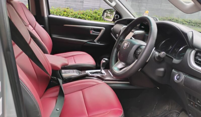 
								FORTUNER 4*2 AT 2018 MODEL DIESEL full									