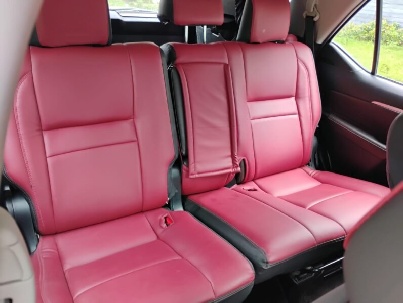 
								FORTUNER 4*2 AT 2018 MODEL DIESEL full									