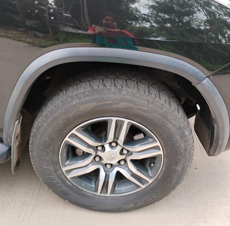 
								FORTUNER 4*2 AT 2018 MODEL DIESEL full									