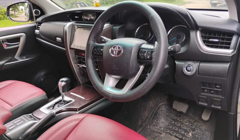 
								FORTUNER 4*2 AT 2018 MODEL DIESEL full									