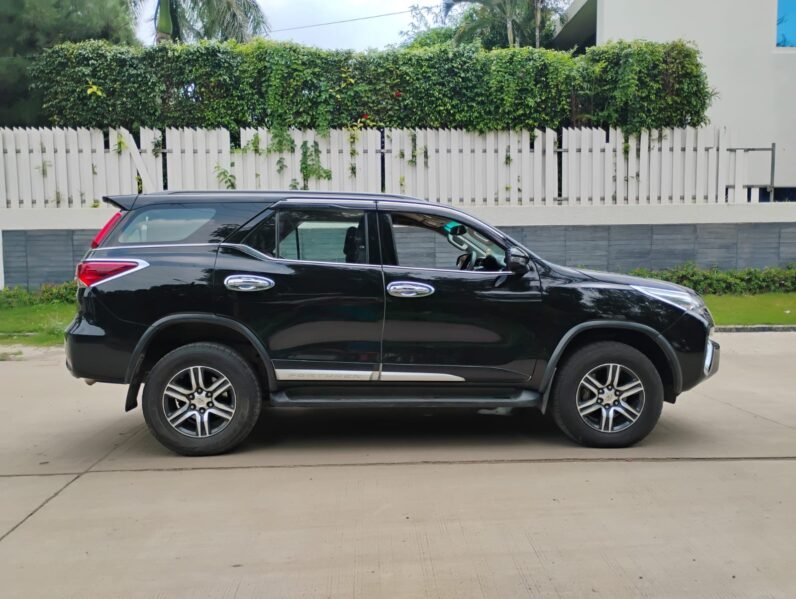 
								FORTUNER 4*2 AT 2018 MODEL DIESEL full									