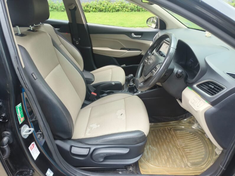 
								VERNA SX (O) SUNROOF 2019-20 MODEL DIESEL full									