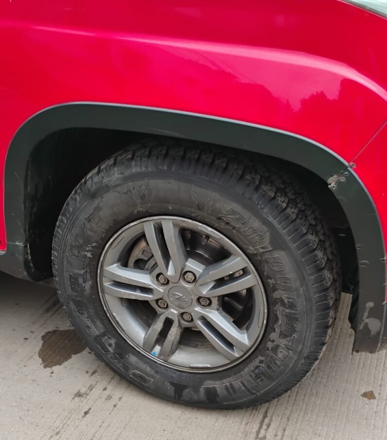 
								TUV300 T10 2019 MODEL DIESEL full									